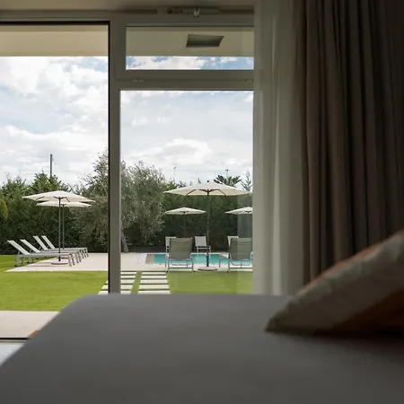 Проживание в семье Relais Villa Ottavia Bari Airport 10 Min *